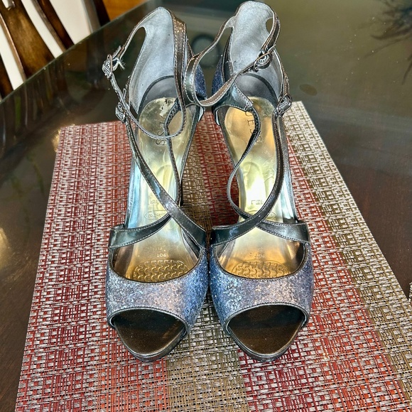 Guess Pewter Patent Leather & Glitter Stiletto Sandals- Foot & Ankle Straps S 10 - Picture 7 of 9